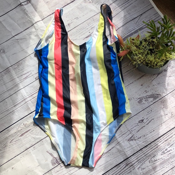 Other - 🌸3/$25 Scoop back  stripe one piece swimsuit